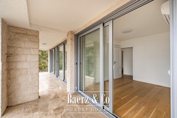photo 7 Three Bedroom Aprtment in Przno With A Sea view