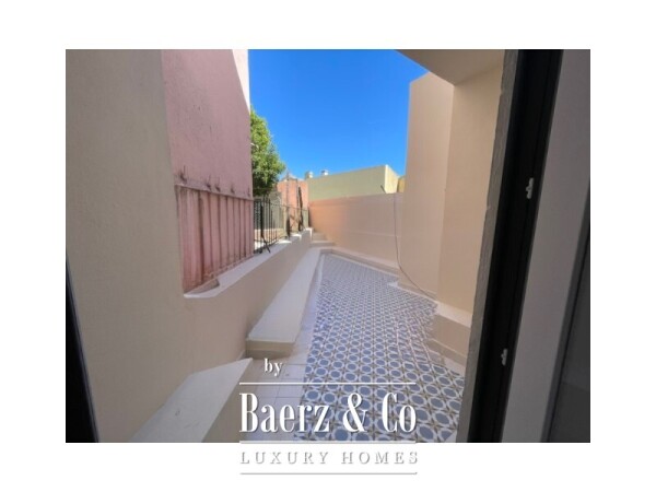 photo 3 Refurbished 2 Bedroom Apartment with Terrace | 5 Minutes from Instituto Superior Técnico