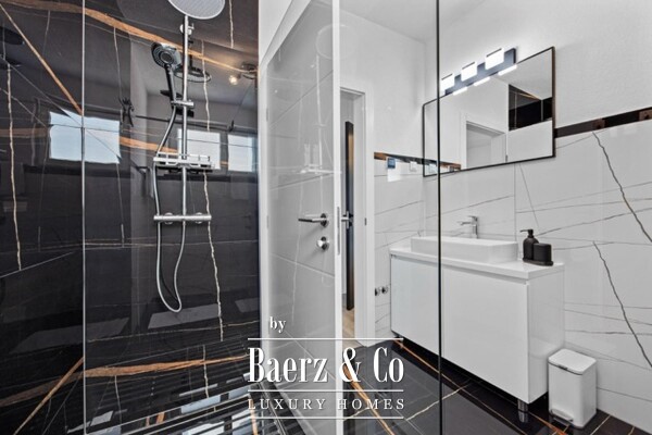 photo 21 Medulin, luxury villa with three apartments, sea view and pool, near beach