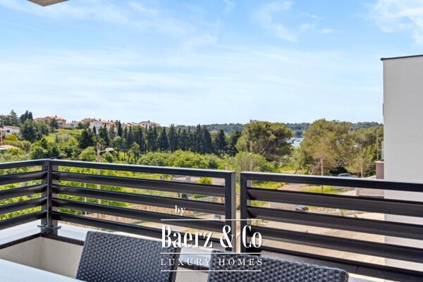 photo 23 Medulin, luxury villa with three apartments, sea view and pool, near beach