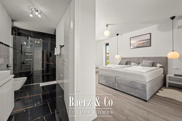 photo 35 Medulin, luxury villa with three apartments, sea view and pool, near beach